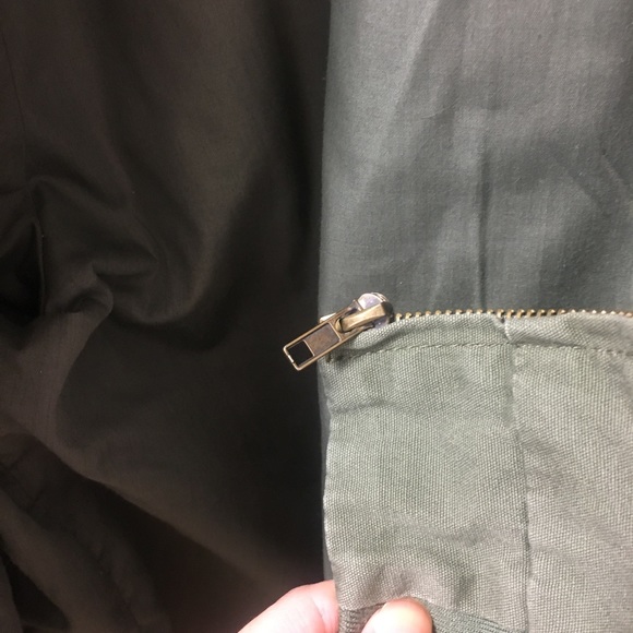 Brandy Melville Army Green Bomber Jacket - Picture 6 of 8